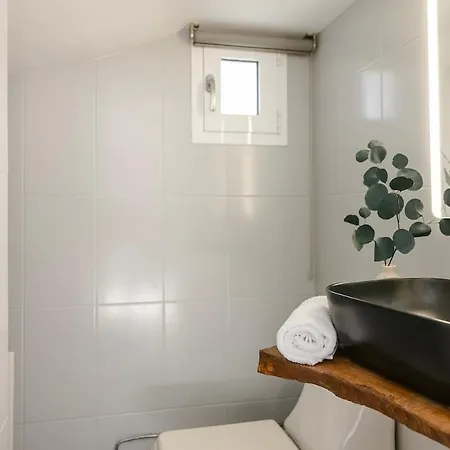 Lourdas Hideaway Вилла Лурдата