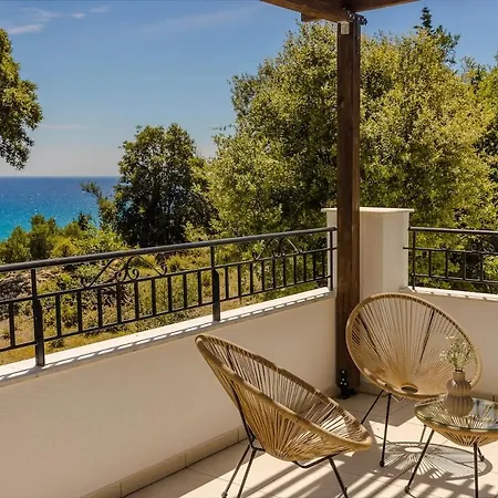 Вилла Lourdas Hideaway