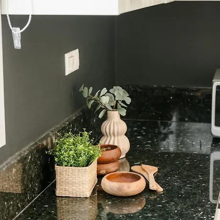 Lourdas Hideaway Вилла
