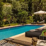 Villa Lourdas Hideaway