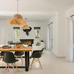 Lourdas Hideaway Villa *
