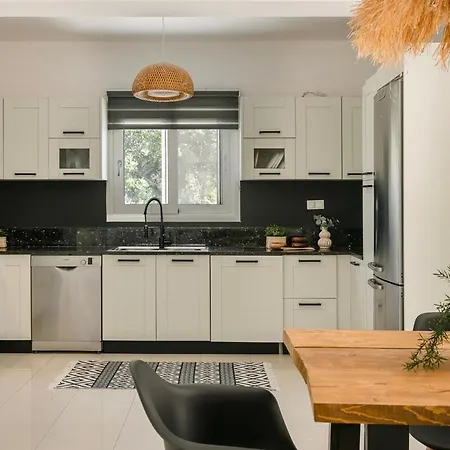 فيلة Lourdas Hideaway *