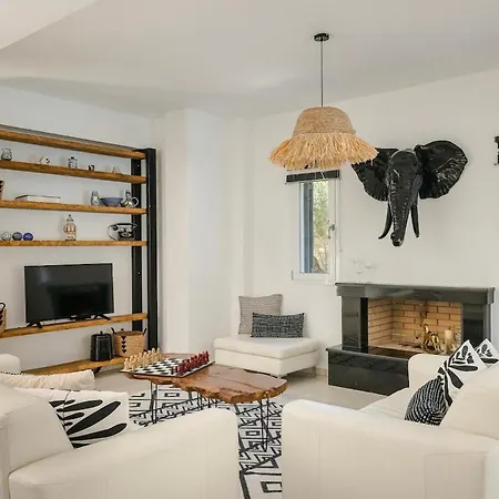 Villa Lourdas Hideaway *